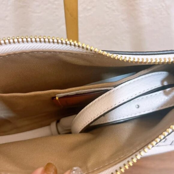 NWT Coach X Peanuts Teri Shoulder Bag With Snoopy - Picture 7 of 7